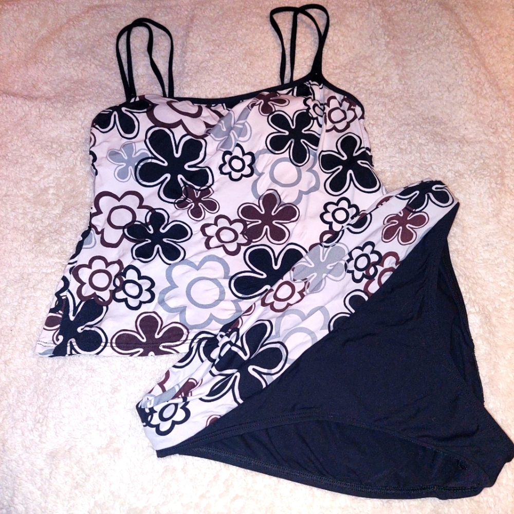 La Blanca Tankini, size 10